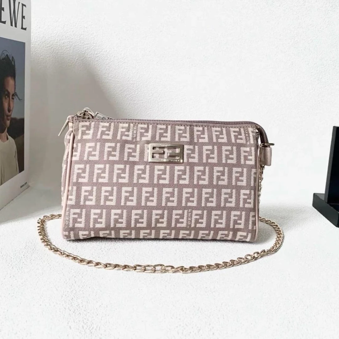 95新 FENDI/芬迪 大吉中古/Fendi芬迪粉老花手拿包