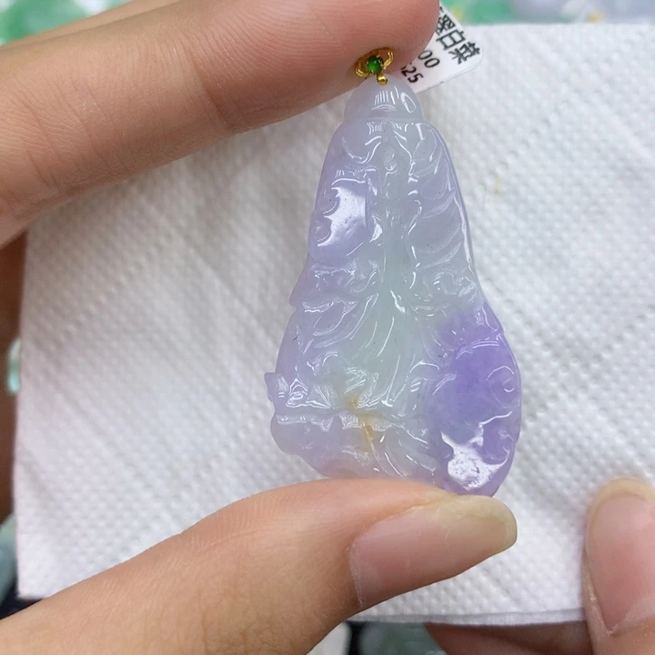 翡翠18K金镶嵌颈饰11111111111
