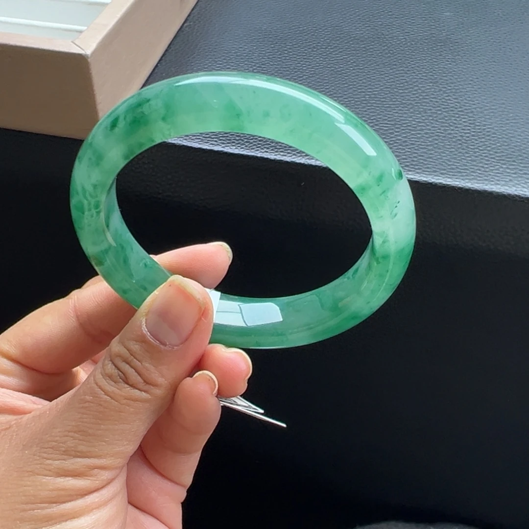 石英质玉未镶嵌手镯非洲翠5758