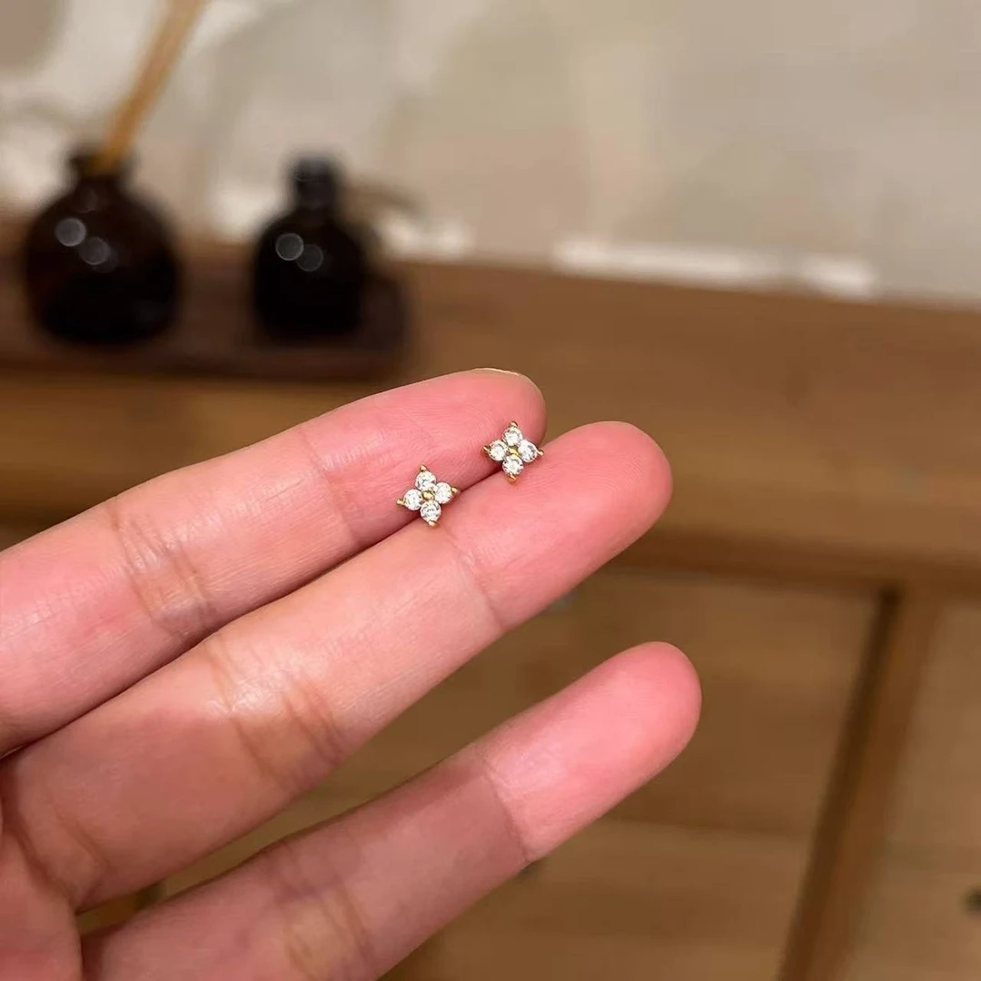铜合金耳饰 韩系mini四叶草锆石耳钉轻奢气质高级感小巧精致耳饰