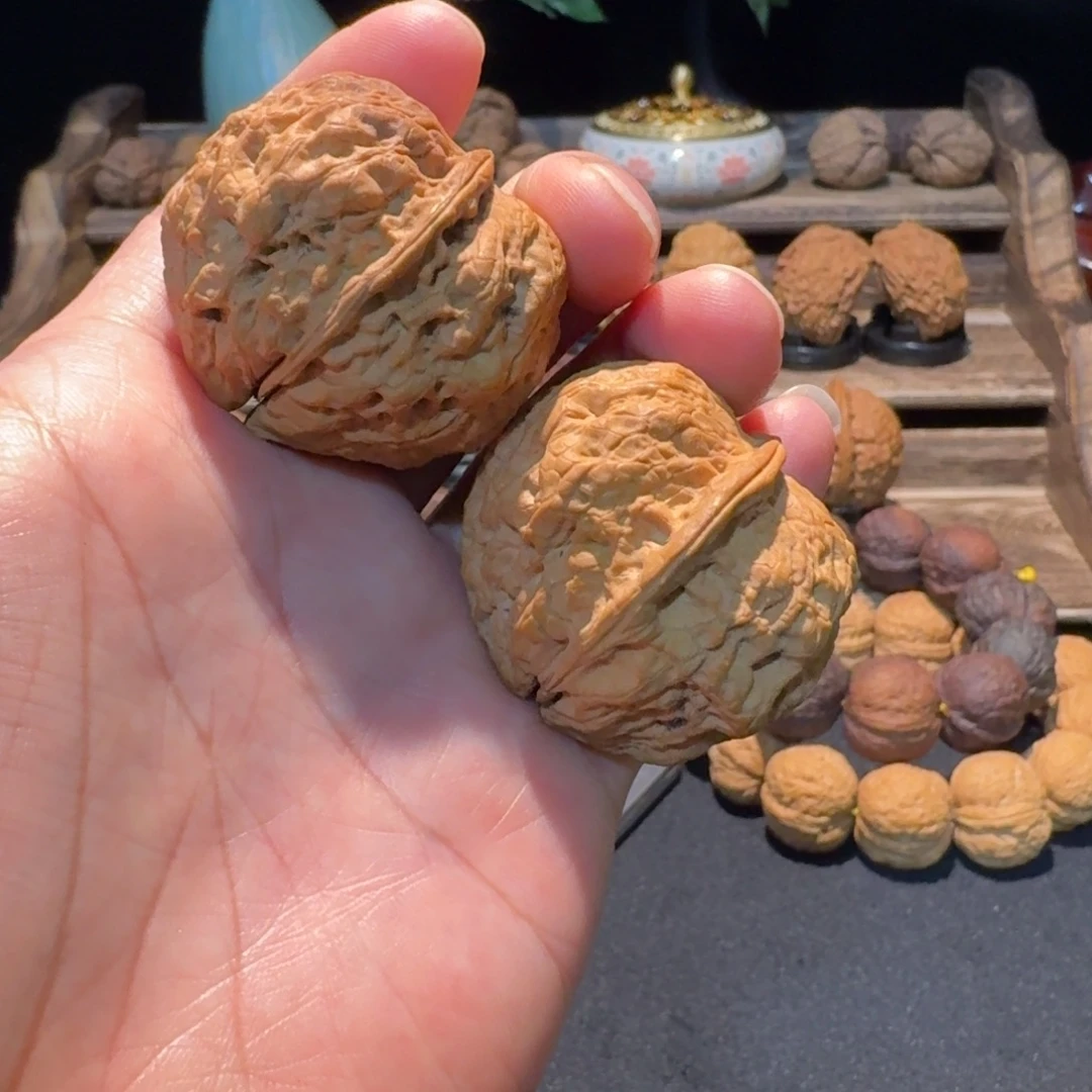 文玩核桃把件云南铁核桃1