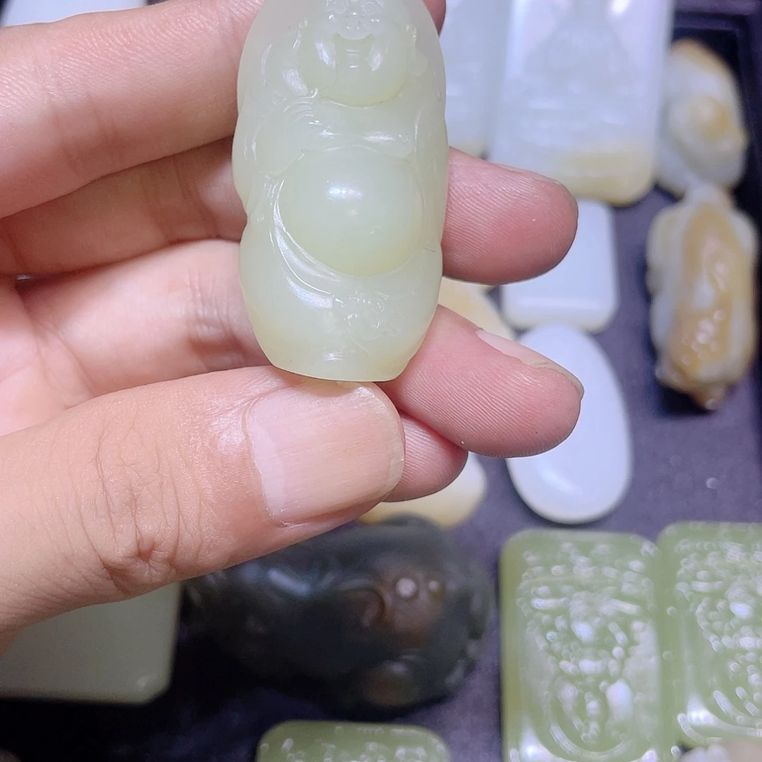 和田玉（黄玉）未镶嵌挂件