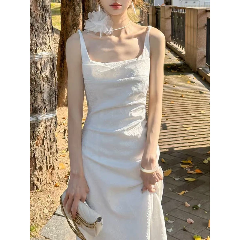 法式气质肌理感吊带连衣裙女夏装2025夏季新款收腰显瘦礼服长裙子