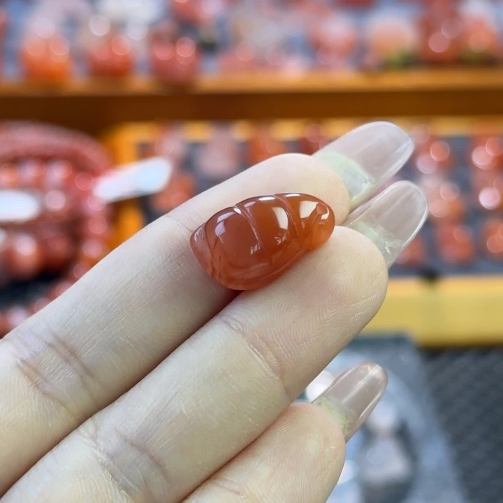 南红玛瑙未镶嵌珠宝半成品豆豆
