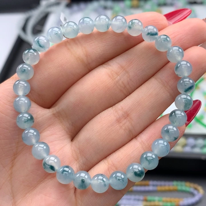 翡翠手镯未镶嵌翡翠