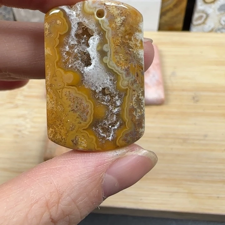 m***a硅化玉颈饰合金随单发货