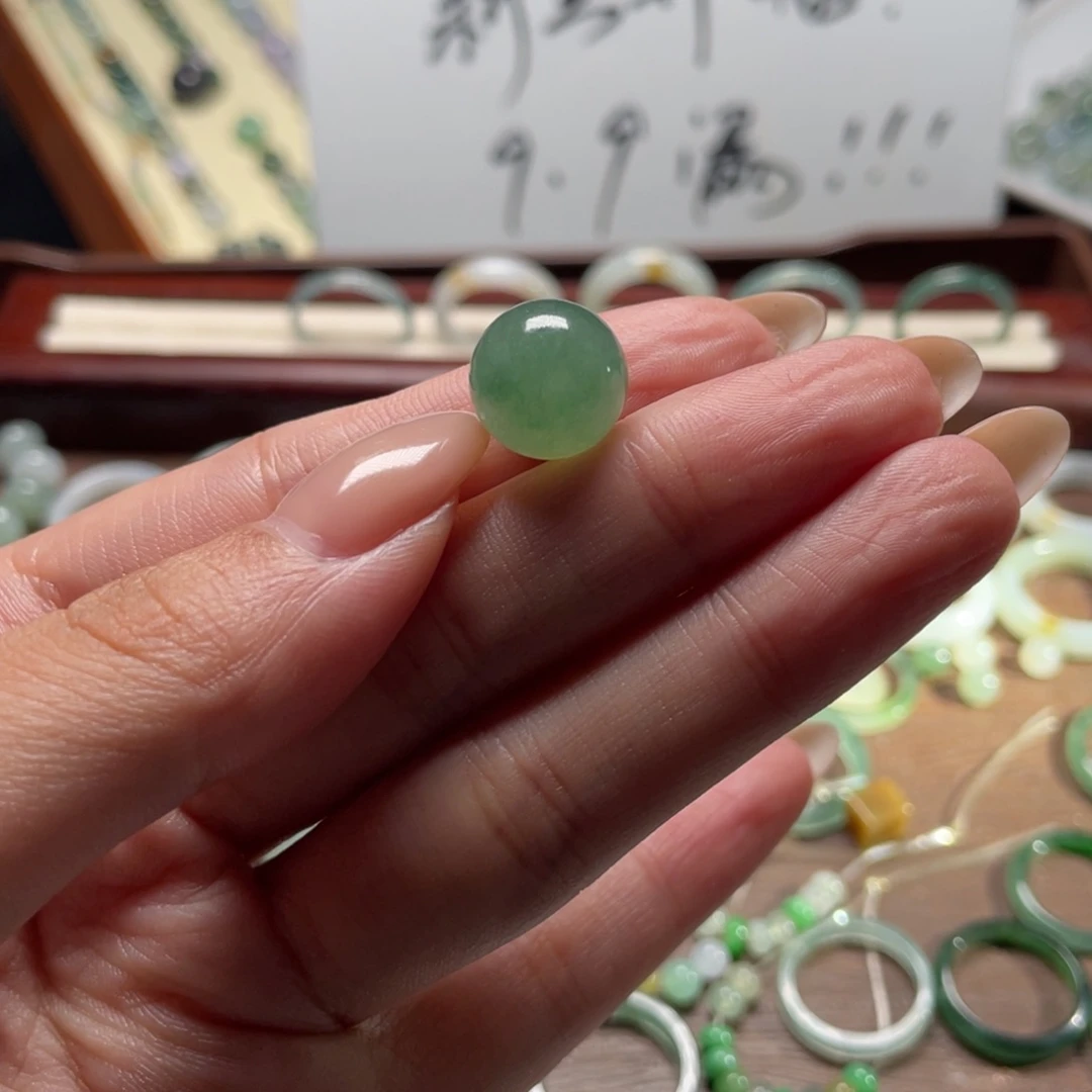 翡翠散珠天然a货翡翠12+冰满绿圆珠