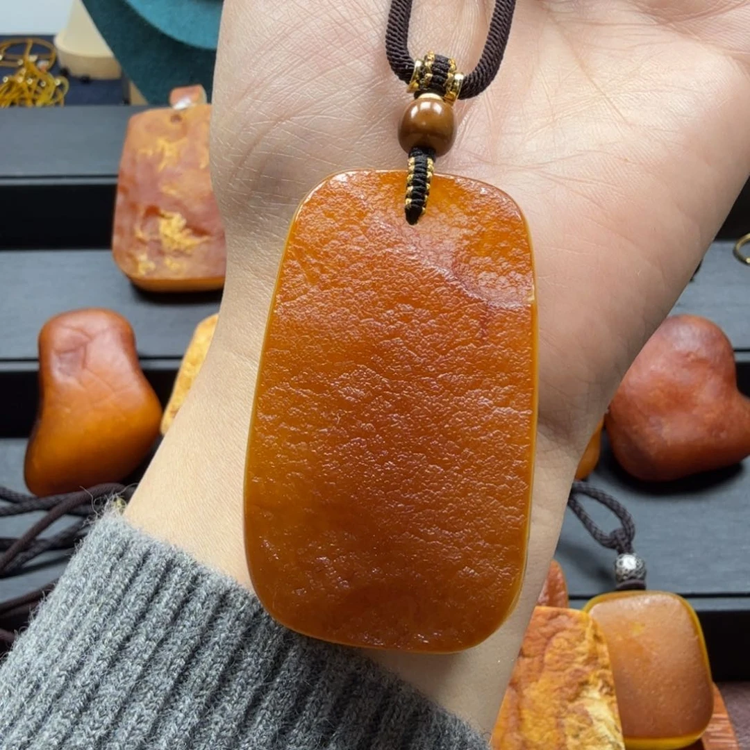琥珀吊坠(赠链)未镶嵌