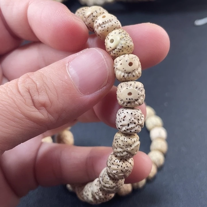 星月菩提吊坠凤眼雕刻