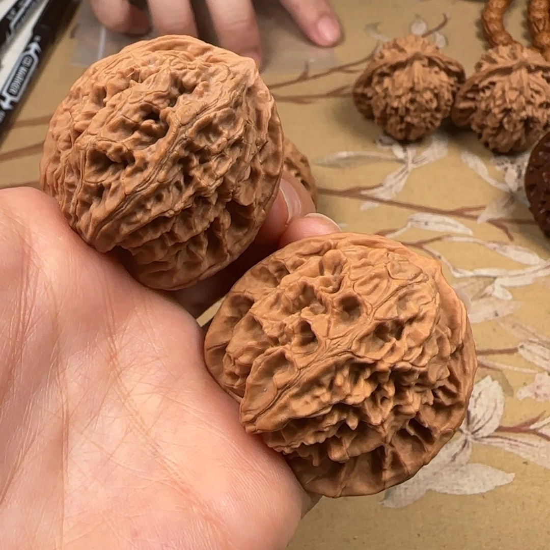 文玩核桃吊坠秦皇帽20号