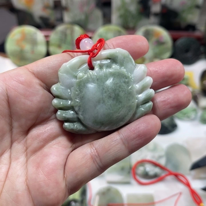 独山玉未镶嵌颈饰