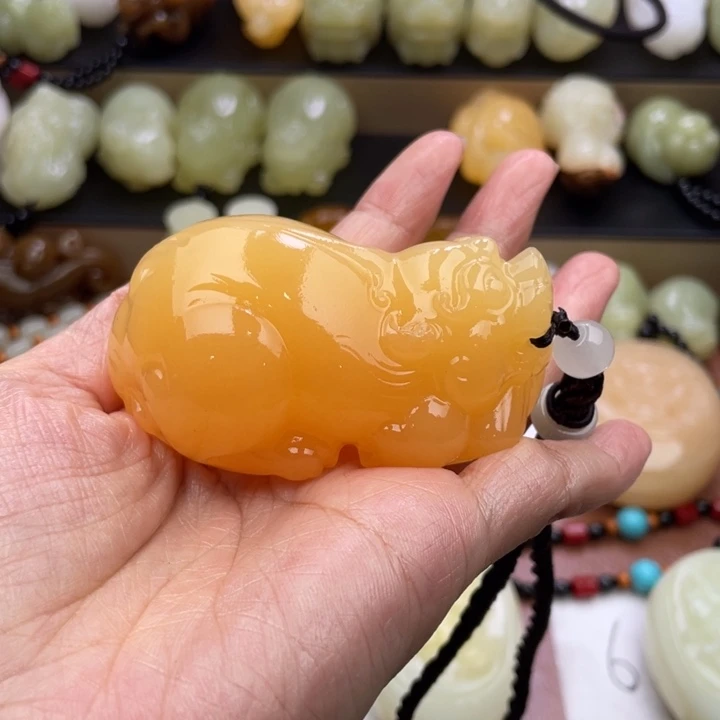 百***生石材古青石手把件