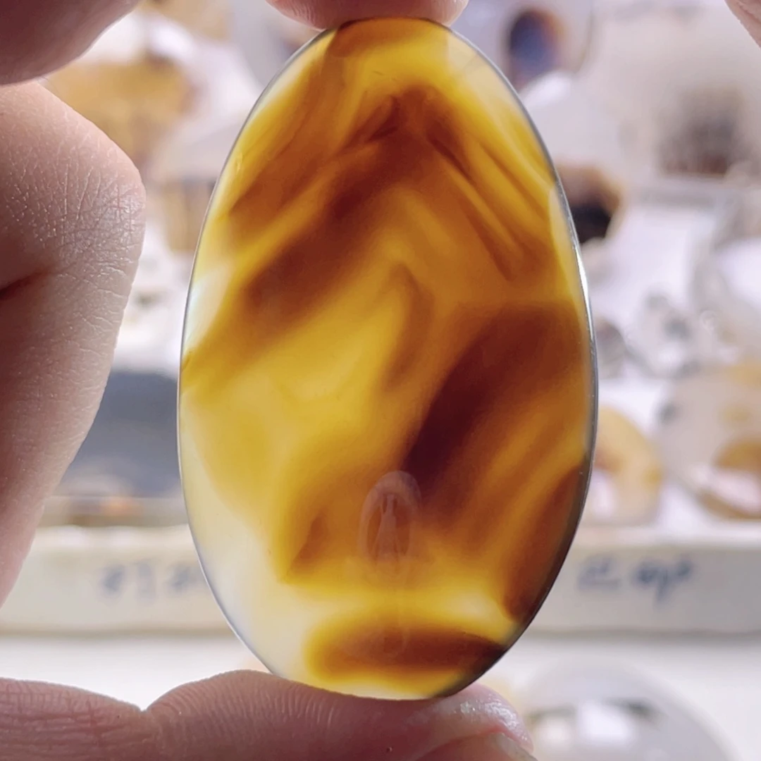 玛瑙/玉髓未镶嵌珠宝奇石