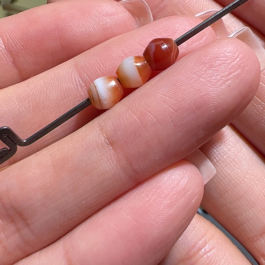 米***呀未镶嵌颈饰玛瑙/玉髓