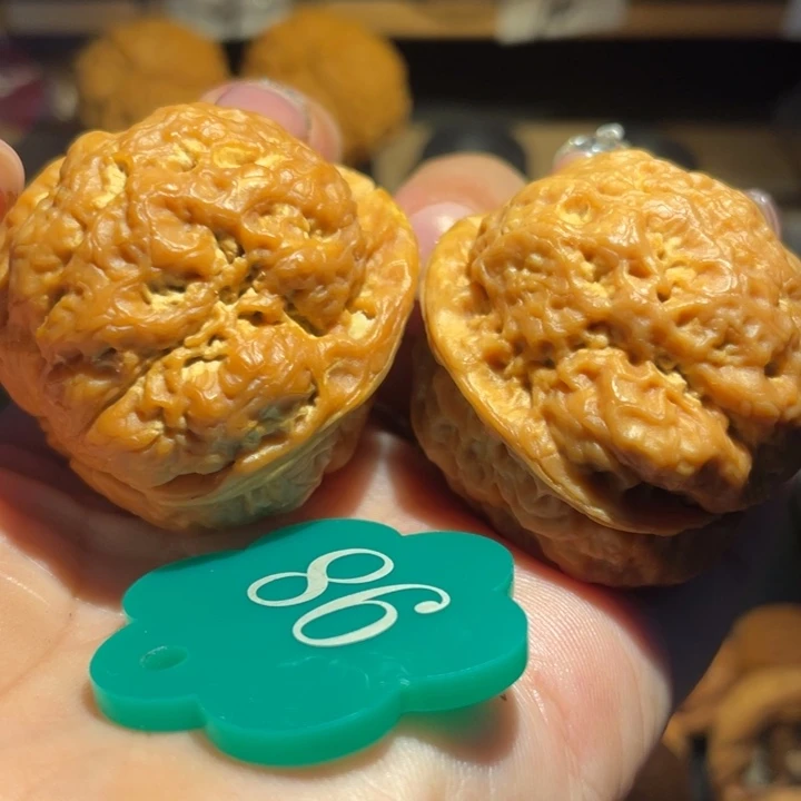 老***。聚宝金蟾核桃尺寸41