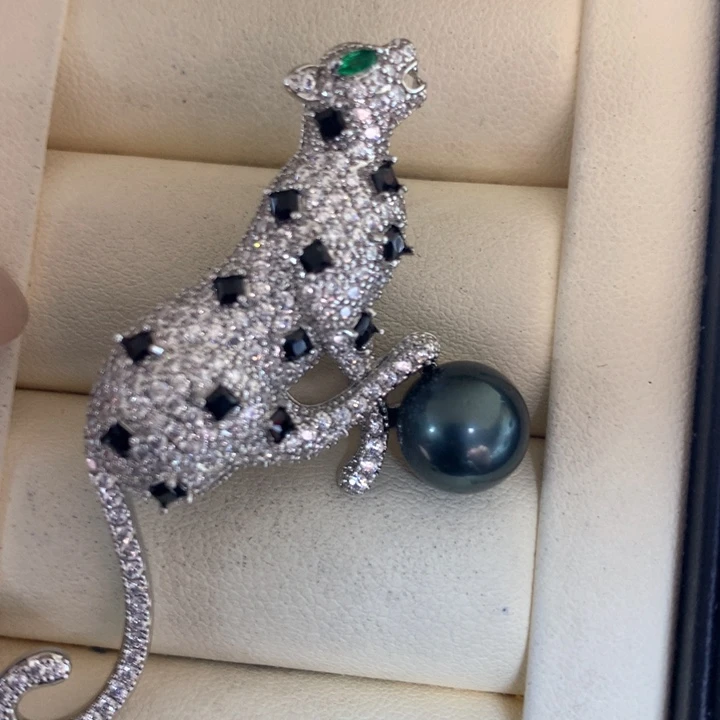 未镶嵌胸饰海水珍珠