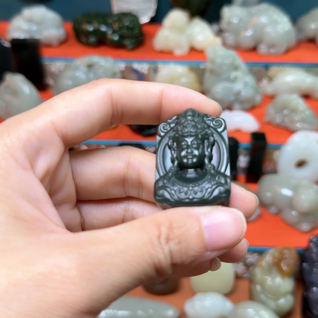 未镶嵌和田玉挂件