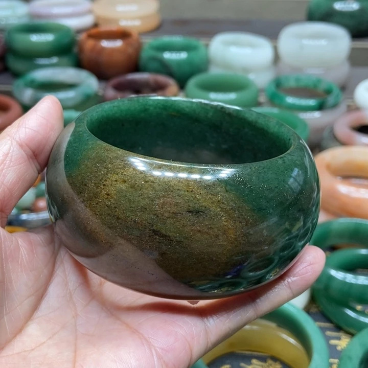 石英质玉手镯未镶嵌康****理