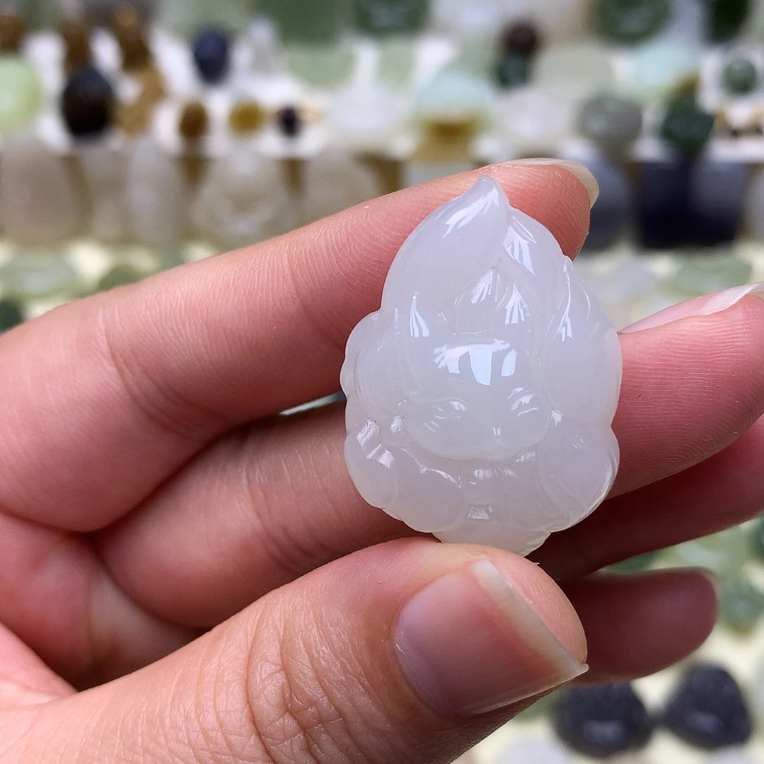 和田玉18K金镶嵌颈饰