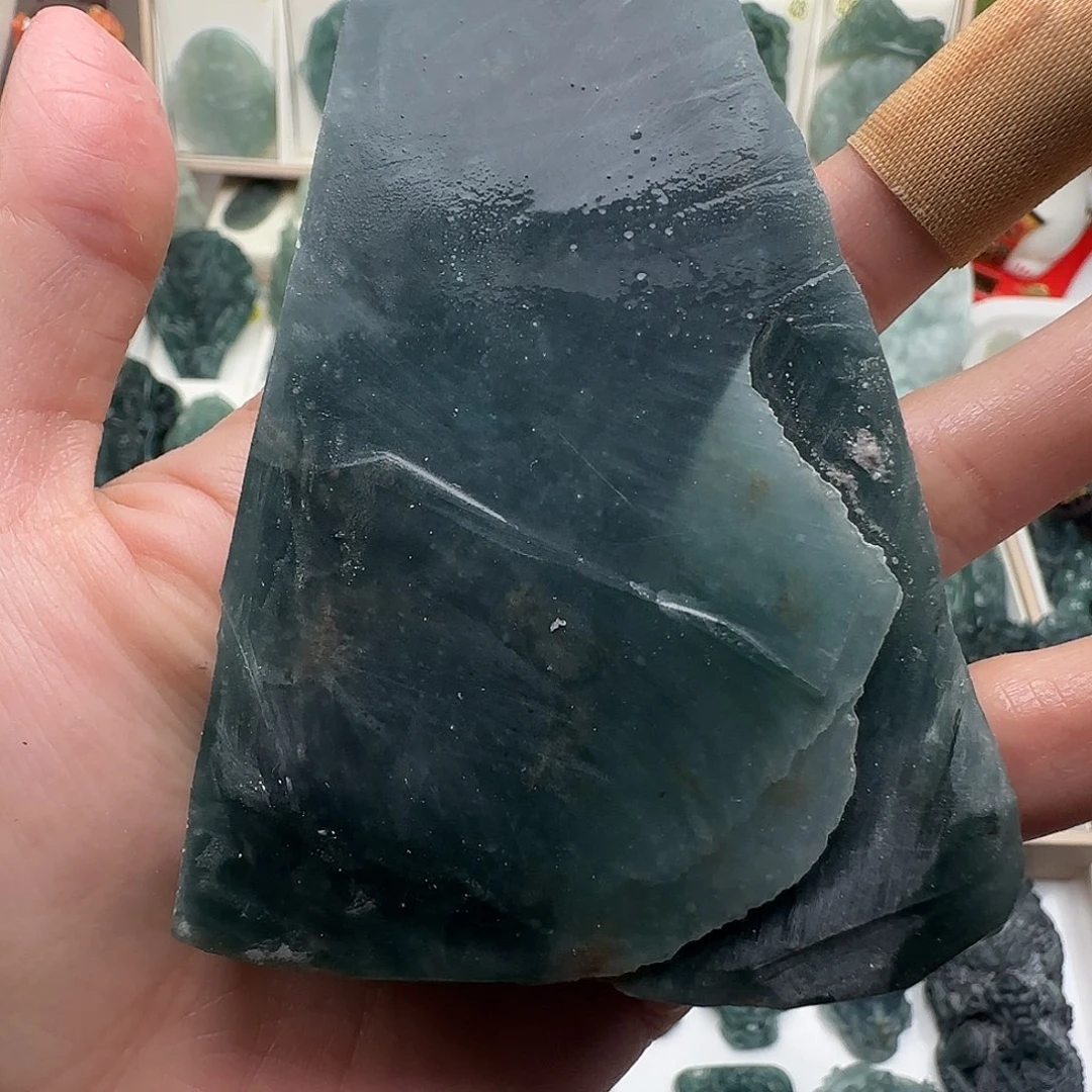 定制翡翠未镶嵌大威天龙翡翠定制