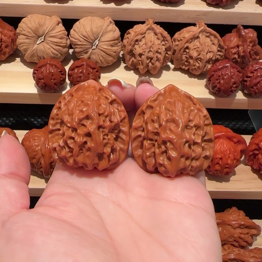 文玩核桃吊坠野生白蛇谷37精品1743