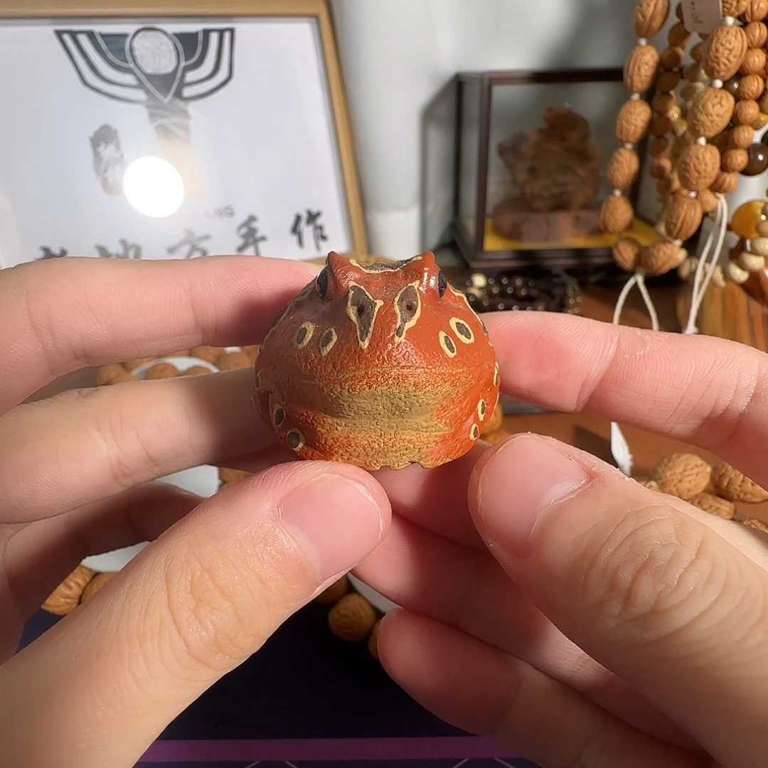 吊坠桃核无敌小金蟾