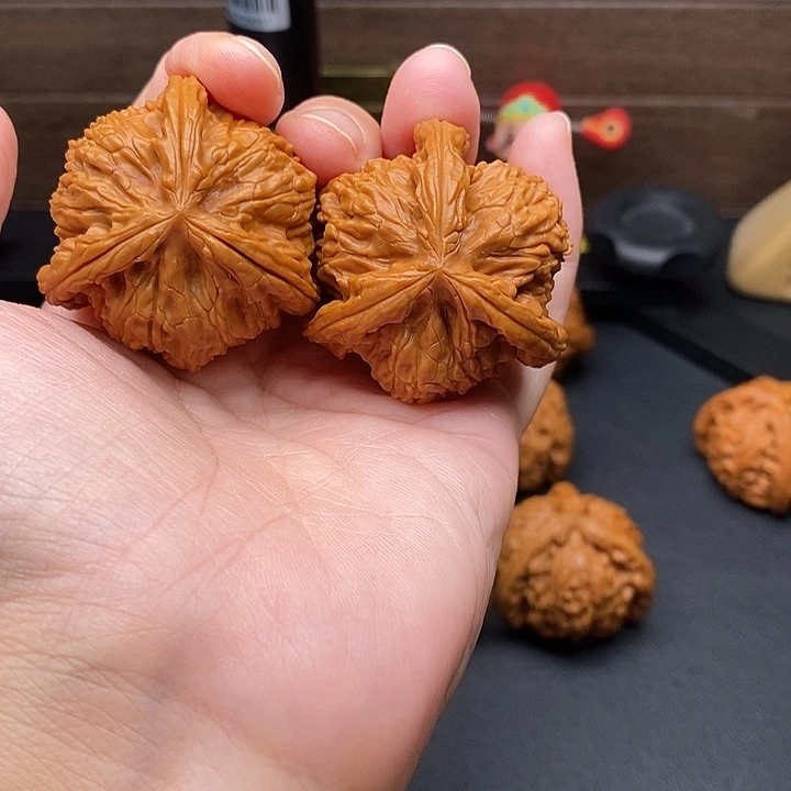 李****把件文玩核桃白奔