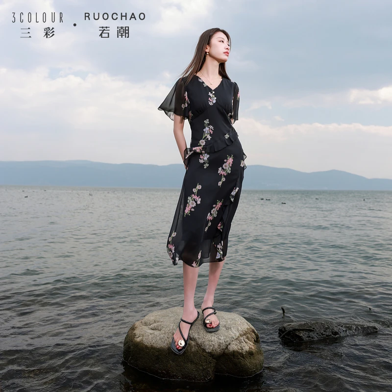 【商城专享】三彩大码女装夏季新款V领连衣裙优雅印花荷叶边收腰
