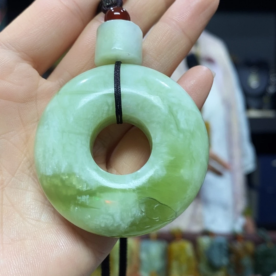 未镶嵌岫玉挂件吊坠