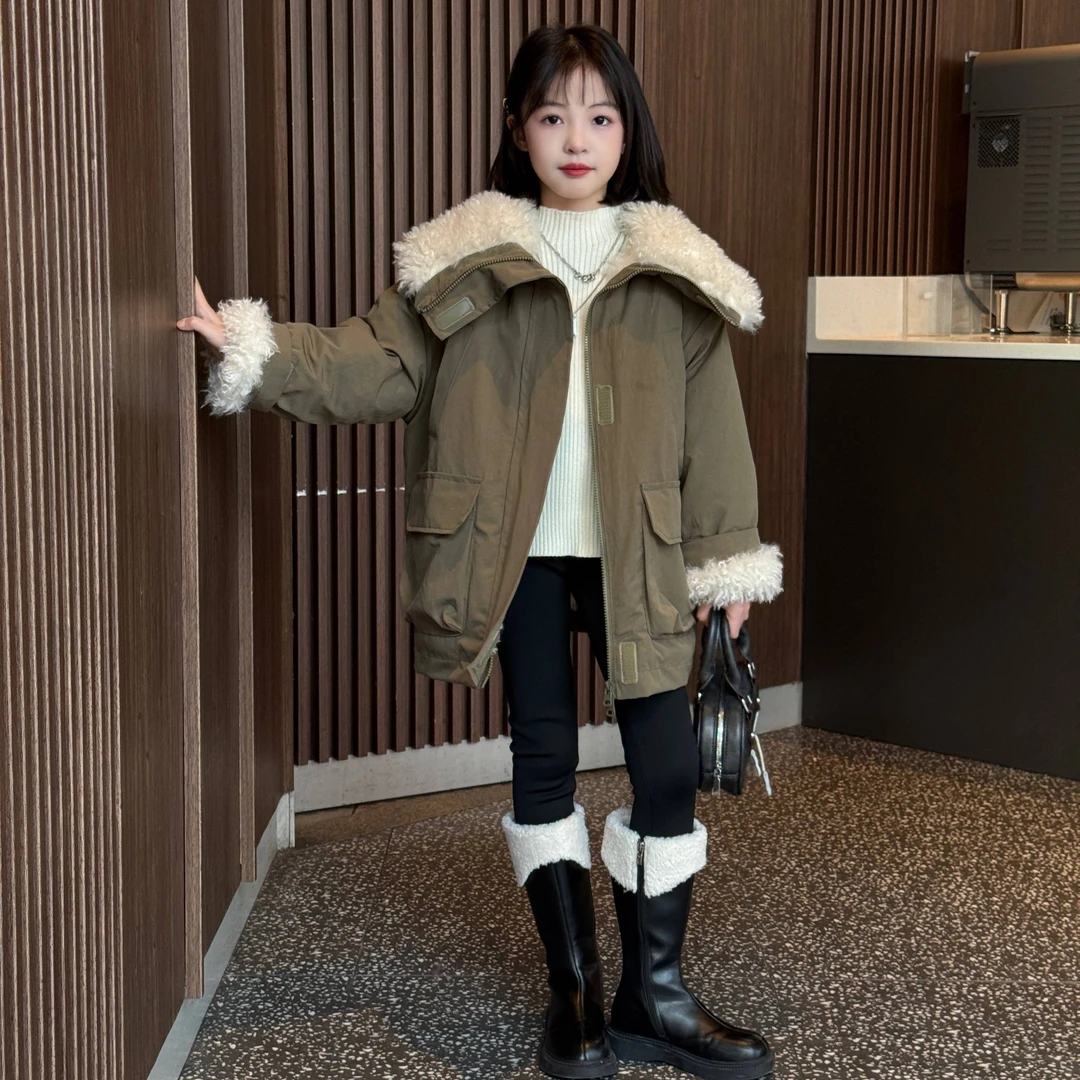 2024年女童外套冬季新款中大童大翻领加绒派克服时尚加厚休闲外套