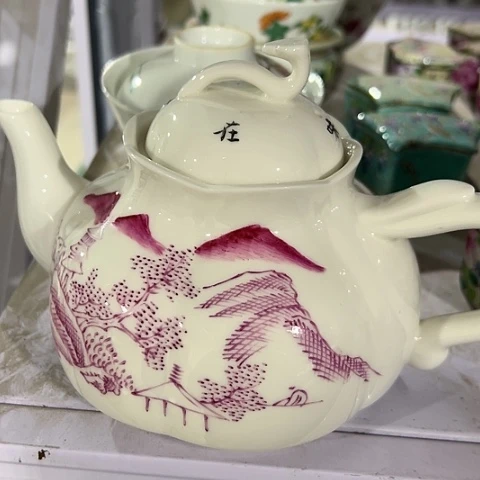 我们就像这只猴子的样子那样很好看