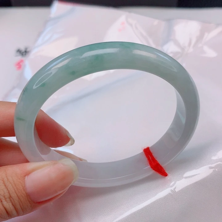 水***晶翡翠手镯（贵妃镯）未镶嵌