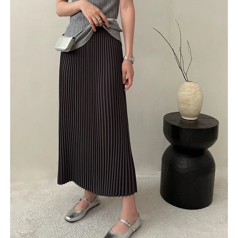 2025垂坠感显瘦秋款三宅显瘦半身裙潮流女士复古百褶裙爆款松紧腰