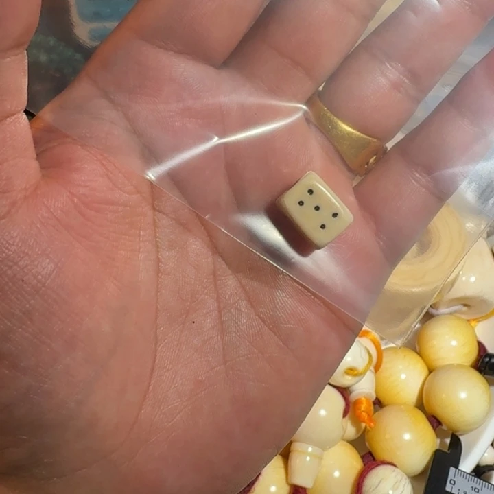 一***黑菩提根/象牙果吊坠