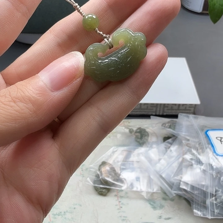 和田玉未镶嵌颈饰079