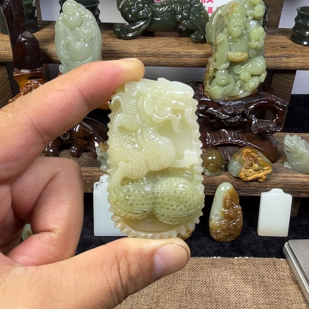 未镶嵌和田玉挂件