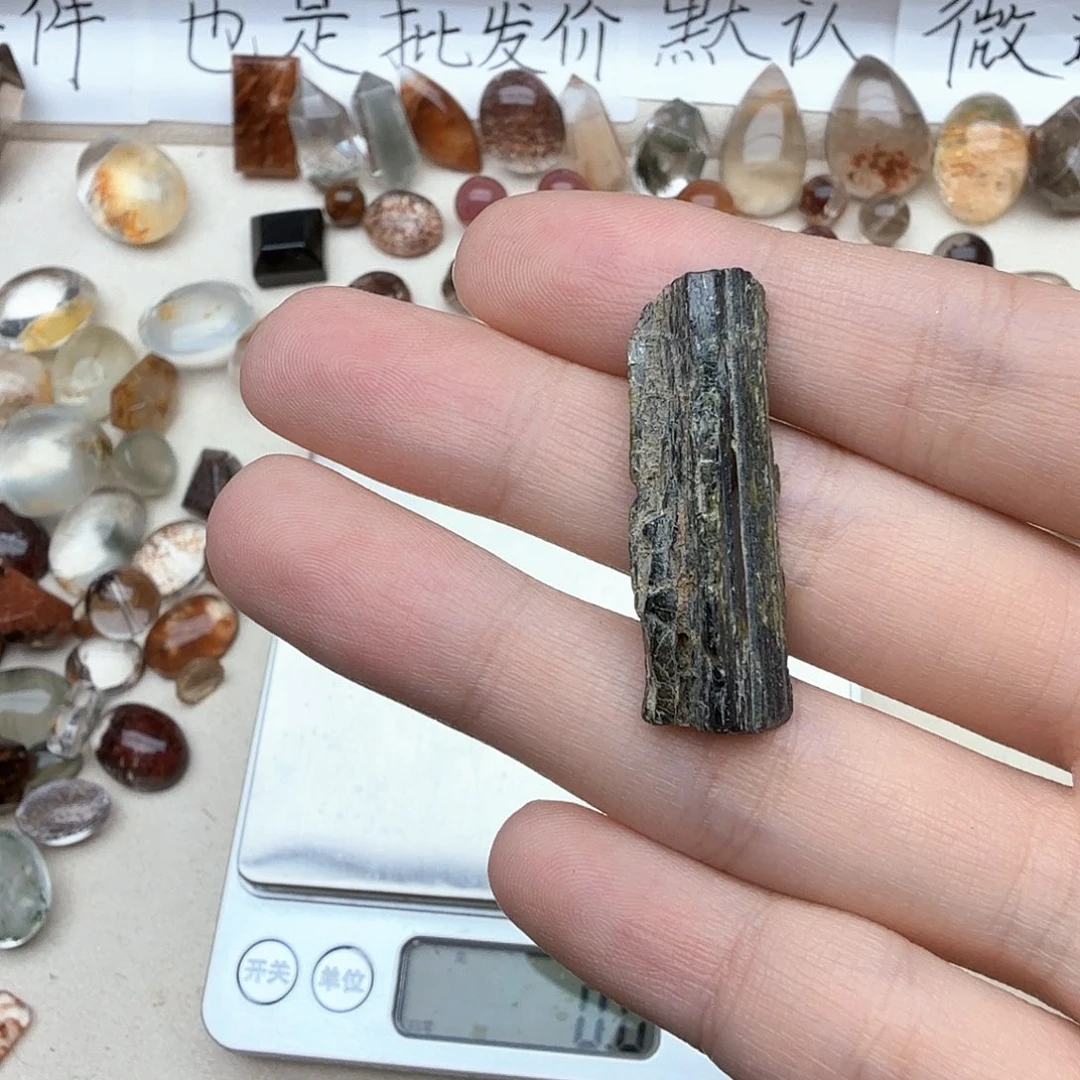小***学水晶未镶嵌珠宝半成品