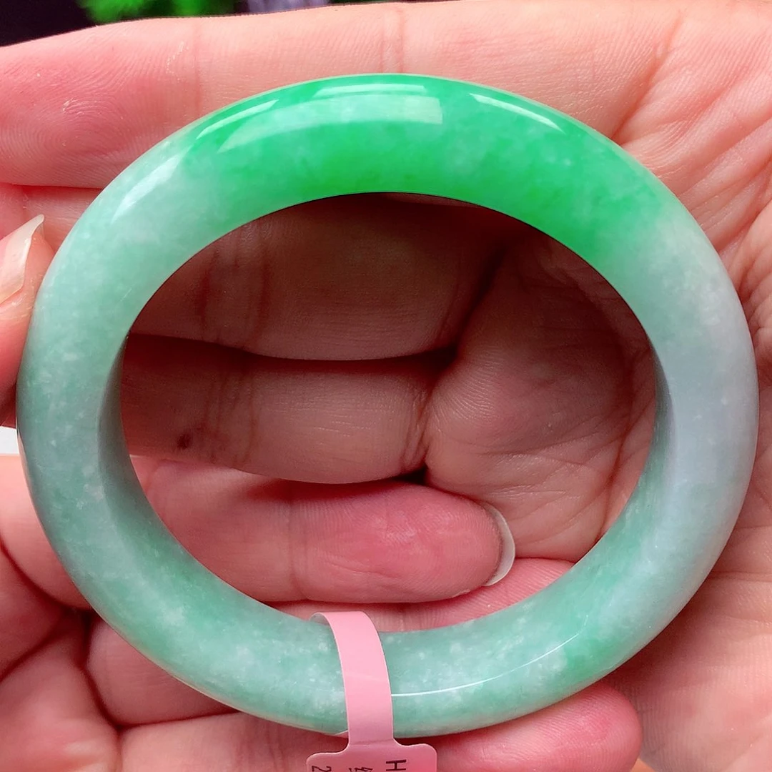 翡翠手镯未镶嵌缅甸翡翠