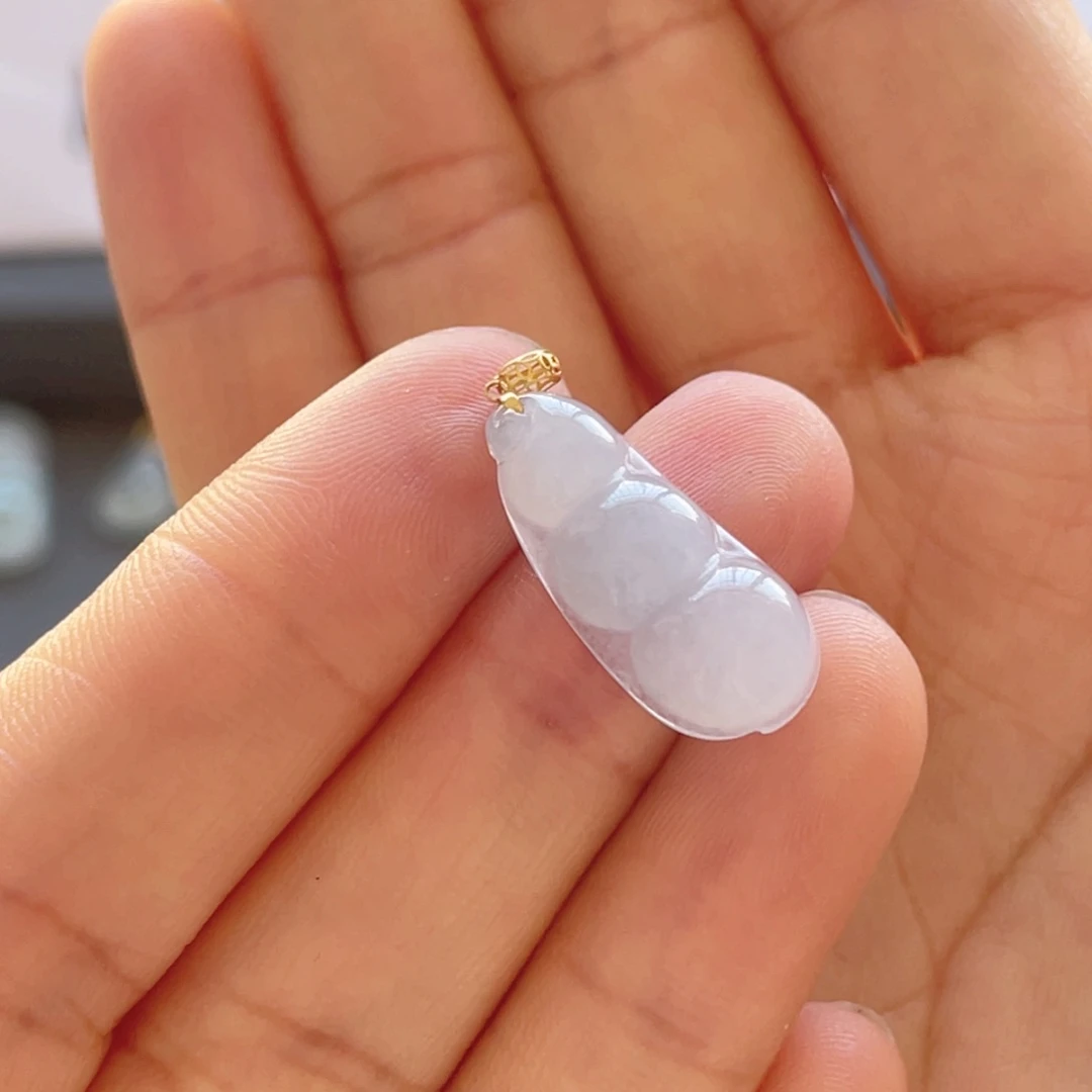 翡翠颈饰18K金镶嵌福豆