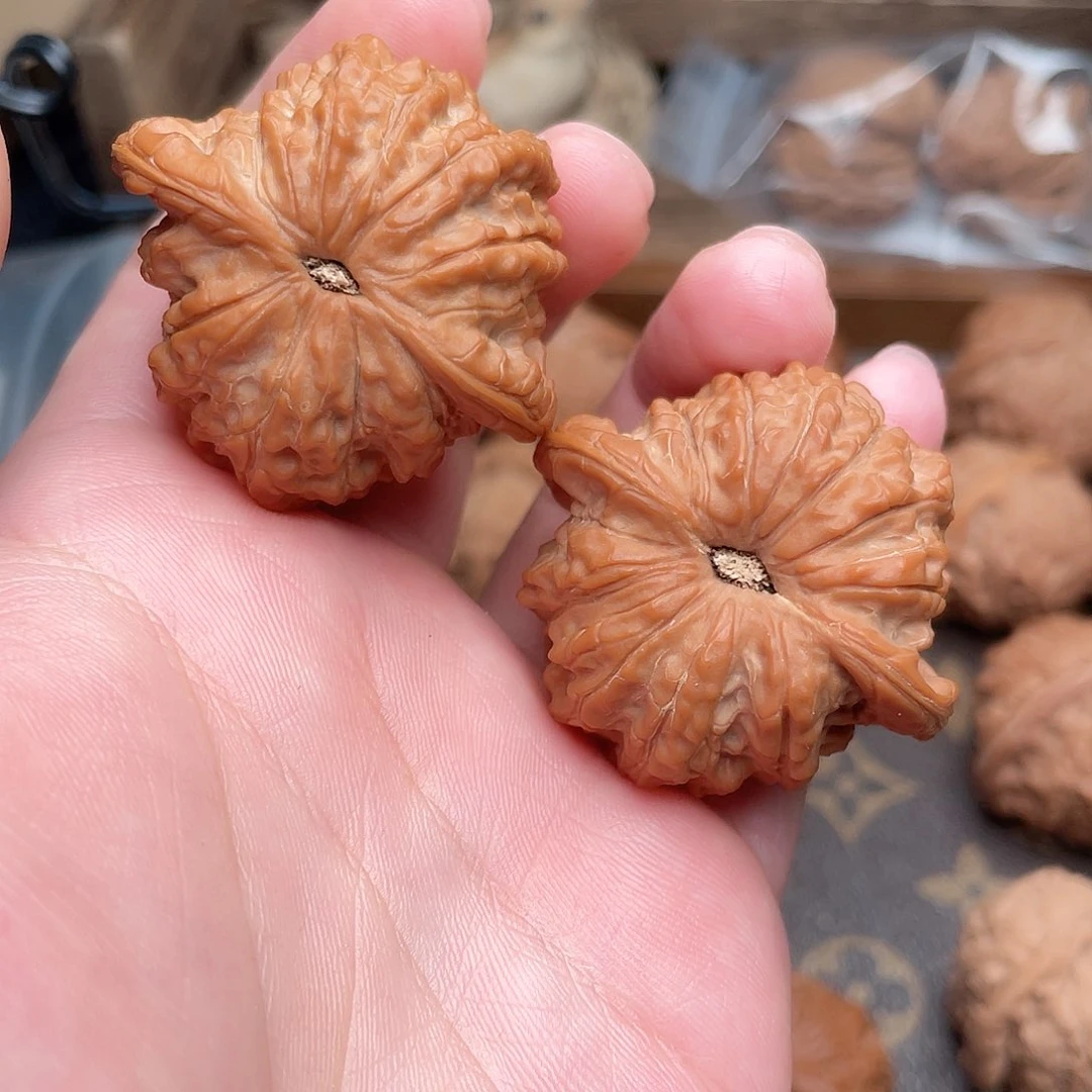 文玩核桃把件薪*逸G9号41血麒麟