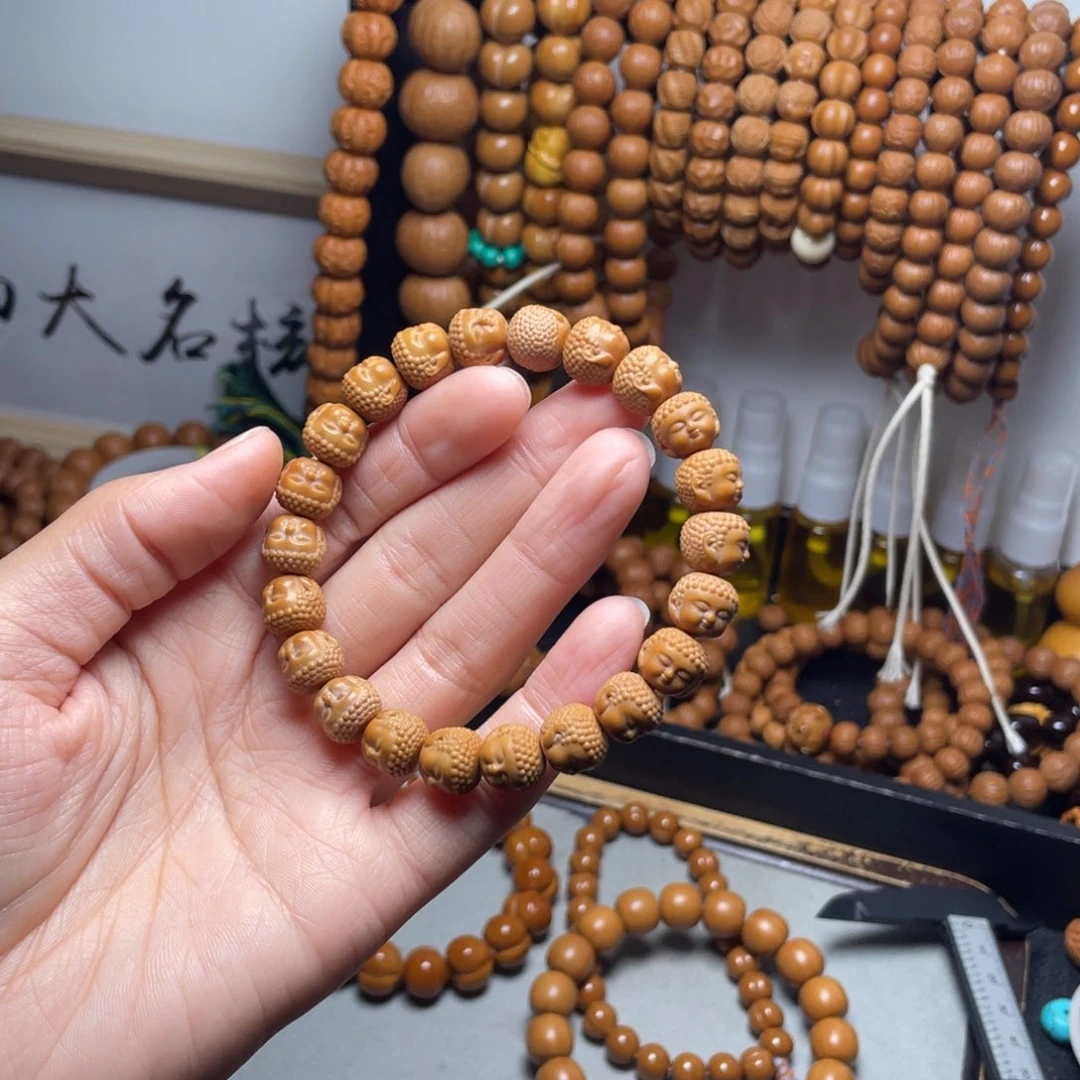 吊坠猴头核桃宝宝佛