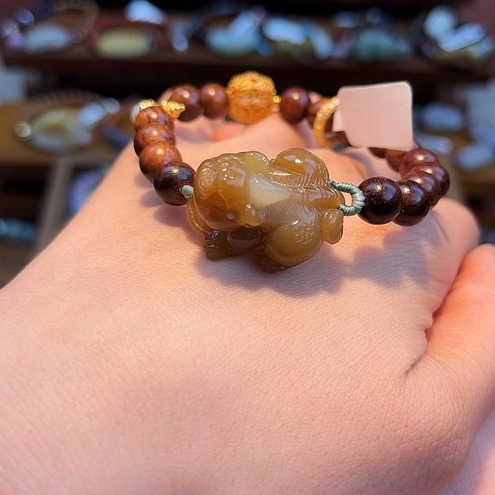 棺***板和田玉未镶嵌颈饰