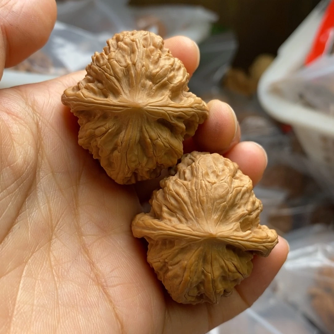 文玩核桃把件红豆