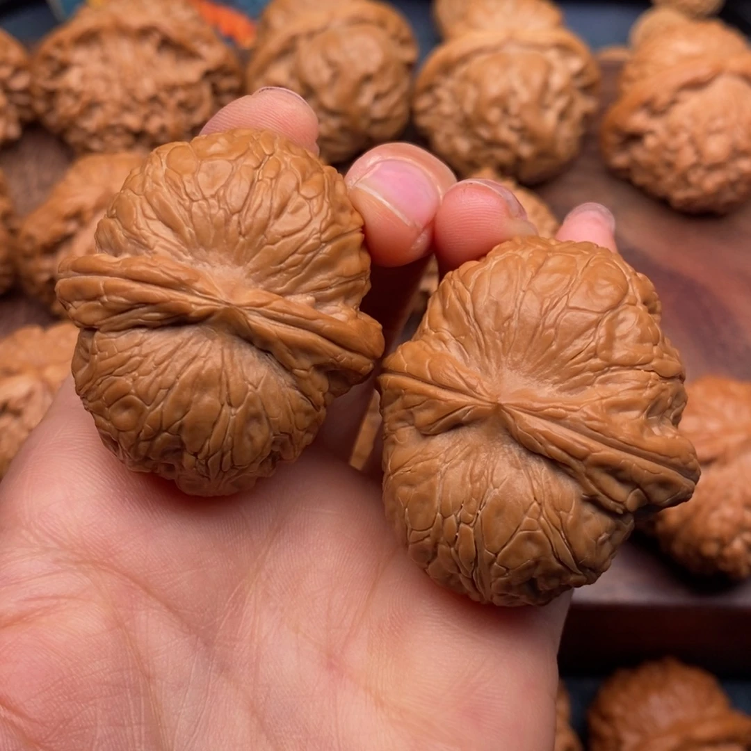 文玩核桃吊坠43全品平谷元宝，精配毕业对