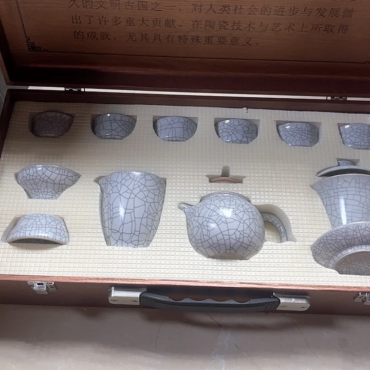 孤品茶具套装等。