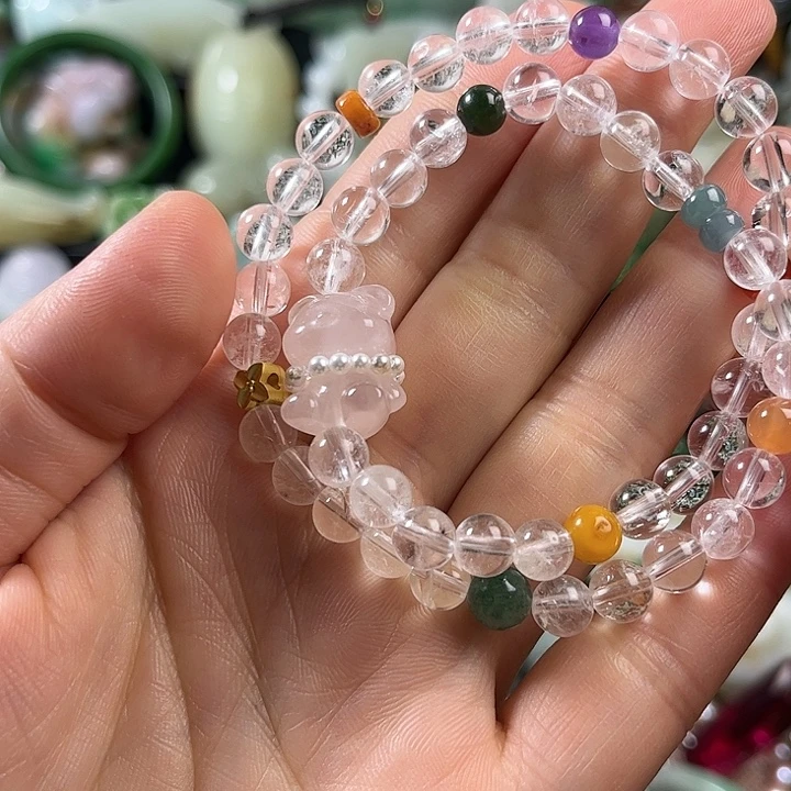 翡翠未镶嵌颈饰翡翠未镶嵌颈饰