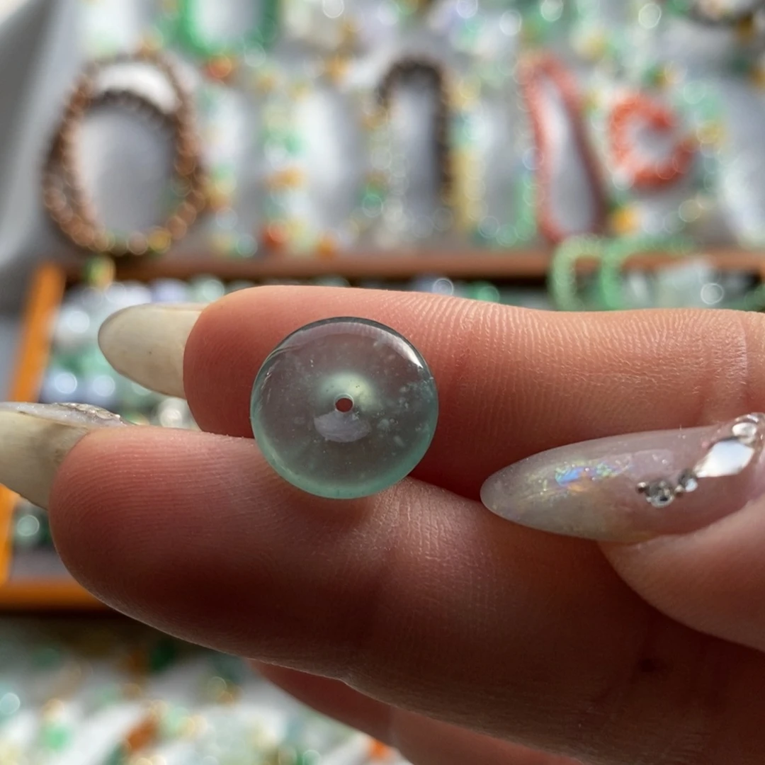 ****.翡翠未镶嵌手链买断