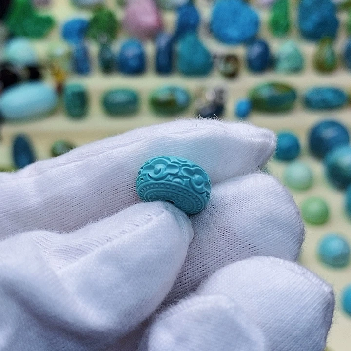 绿松石配饰未镶嵌