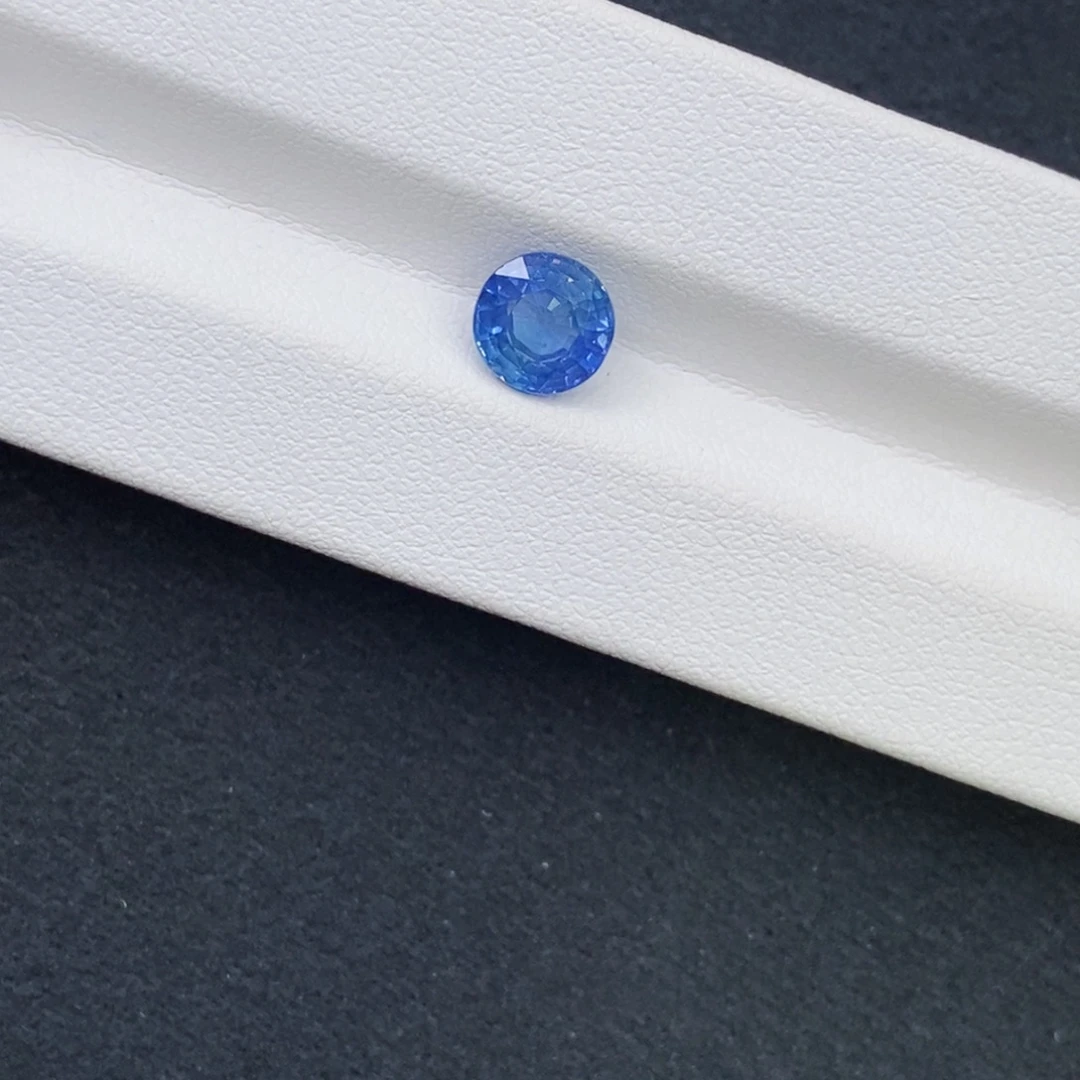 裸石蓝宝石1.75 ct矢车菊无烧/G