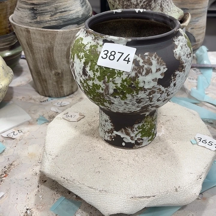 摆件高18，口11，无孔3874